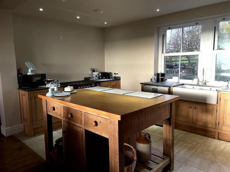Вилла Luxurious Granny House Bell Busk In Malhamdale Скиптон Экстерьер фото